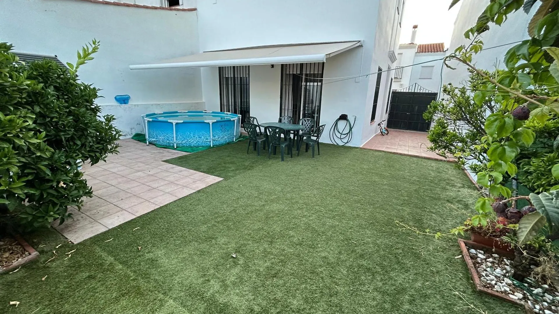 Casa Madrono contacts